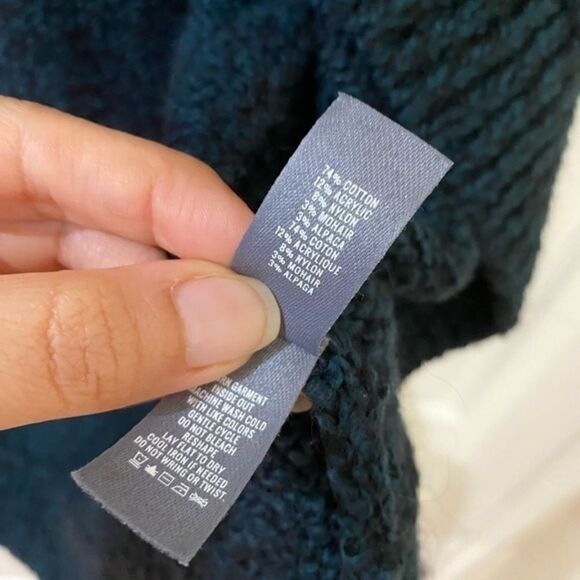 NWT Aerie Boucle Sweater‎ Vest - Picture 4 of 6